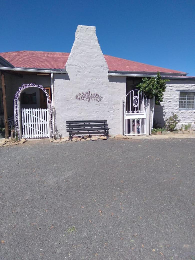 Sutherland Guest House Buitenkant foto